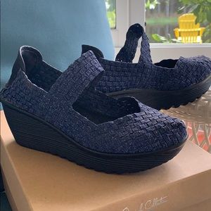 Gently used Skechers blue